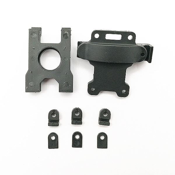 Ftx Dr8 Centre Diff Mount & Cover