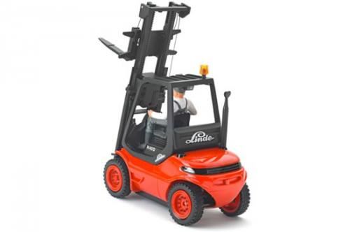 Carson Fork Lift Truck