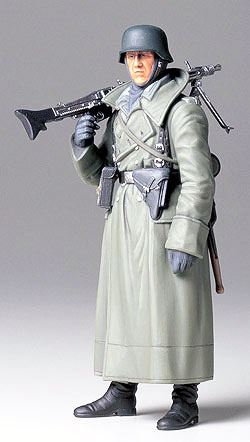 Tamiya Ger. Machine Gunner (Greatcoat)