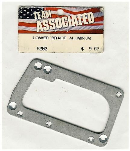 Team Associated Lower Brace Aluminium